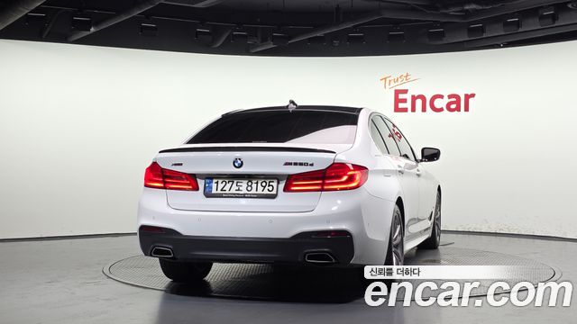 BMW 5-Series 2018 — photo 4