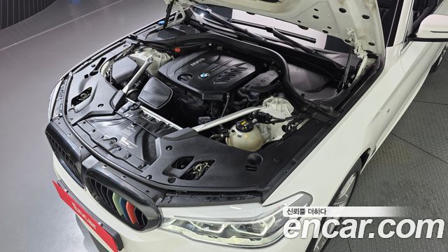 BMW 5-Series 2018 — photo 6