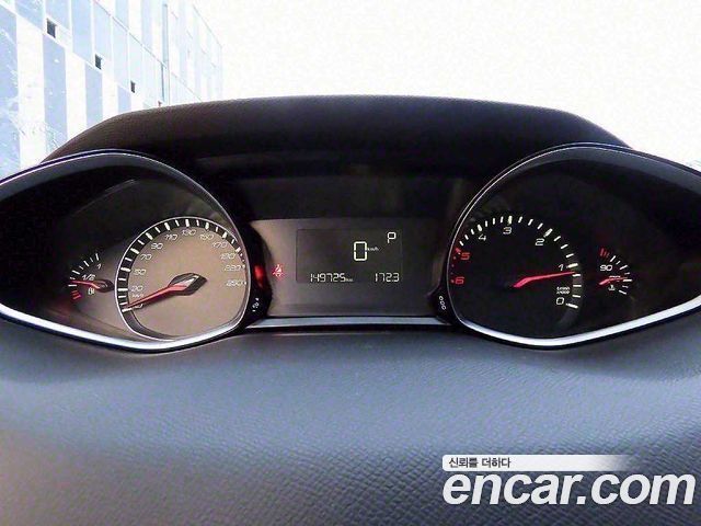 Peugeot 308 2015 — photo 9