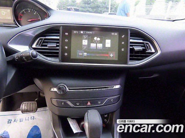 Peugeot 308 2015 — photo 13