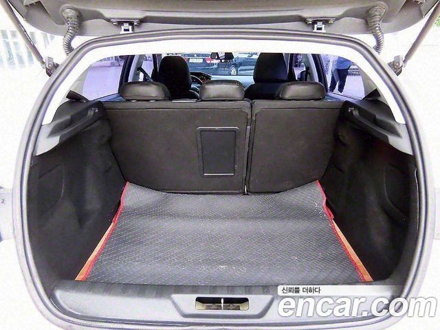 Peugeot 308 2015 — photo 18