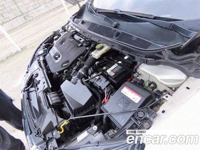 Peugeot 308 2015 — photo 19