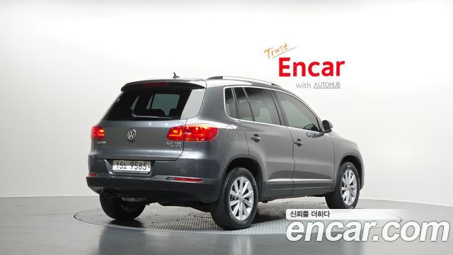 Volkswagen Tiguan 2016 — photo 2