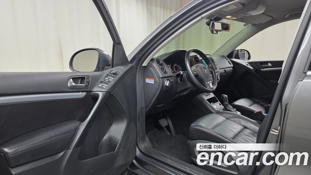 Volkswagen Tiguan 2016 — photo 10