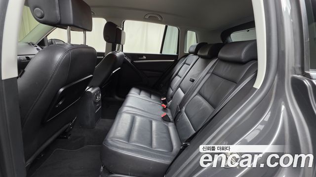 Volkswagen Tiguan 2016 — photo 12