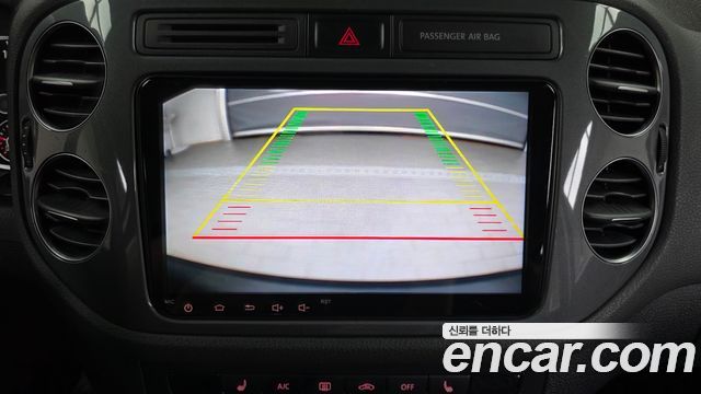 Volkswagen Tiguan 2016 — photo 15