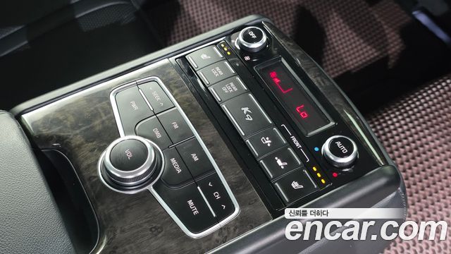 Kia K9 2016 — photo 18