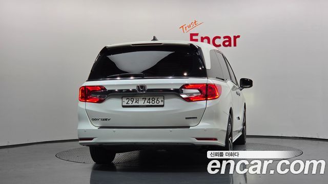 Honda Odyssey 2018 — photo 4