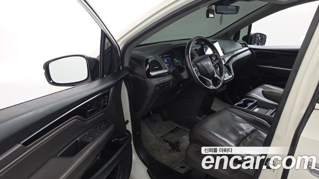 Honda Odyssey 2018 — photo 13