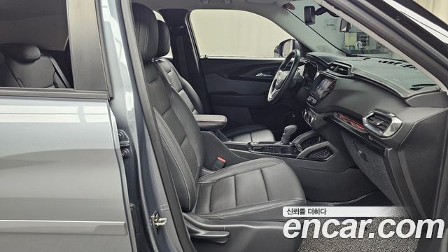 Chevrolet Korea Trailblazer 2022 — photo 17