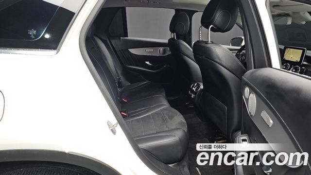 Mercedes-Benz GLC-Class 2019 — photo 17
