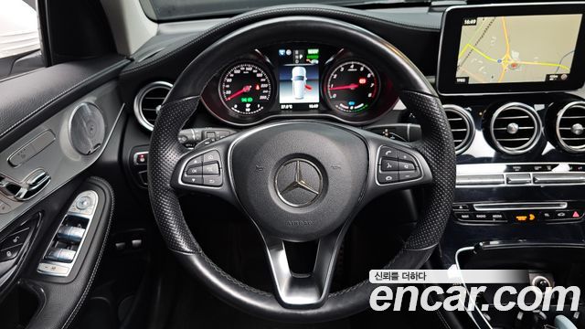 Mercedes-Benz GLC-Class 2019 — photo 18