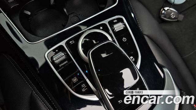 Mercedes-Benz GLC-Class 2019 — photo 24