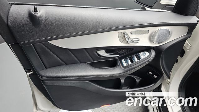 Mercedes-Benz GLC-Class 2019 — photo 14