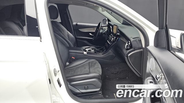 Mercedes-Benz GLC-Class 2019 — photo 16