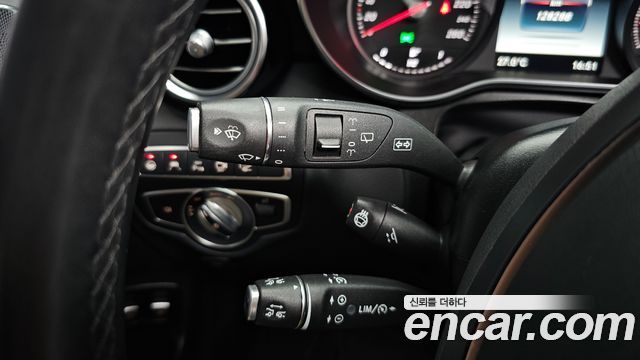 Mercedes-Benz GLC-Class 2019 — photo 28