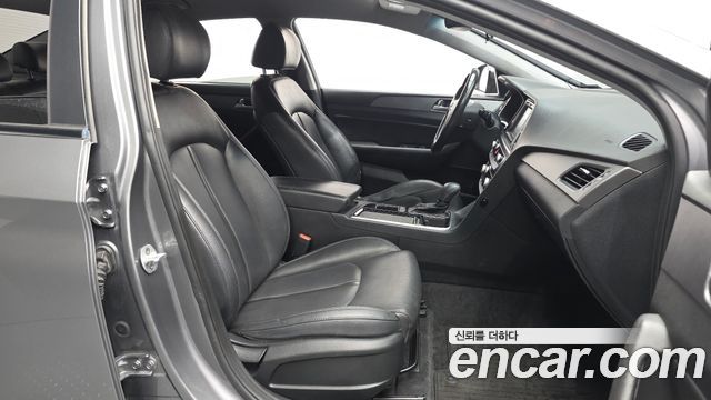 Hyundai Sonata 2018 — photo 11