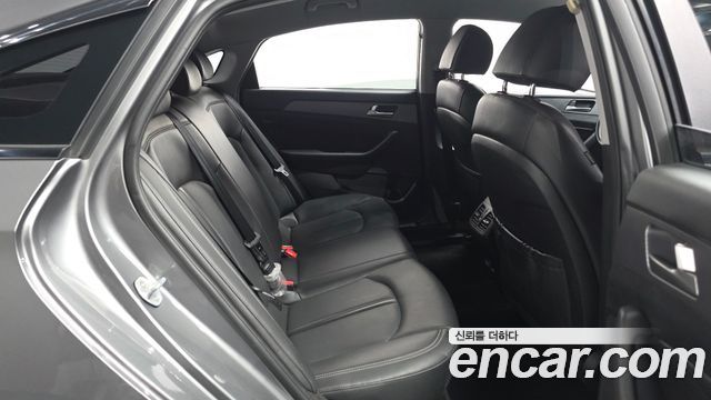 Hyundai Sonata 2018 — photo 12