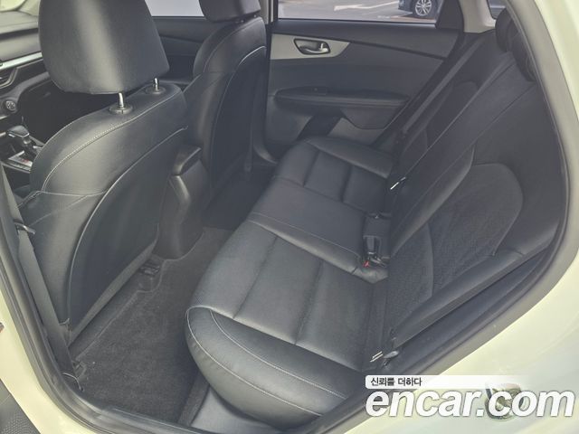 Kia K3 2019 — photo 16