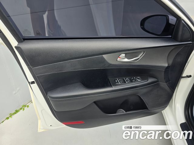 Kia K3 2019 — photo 17