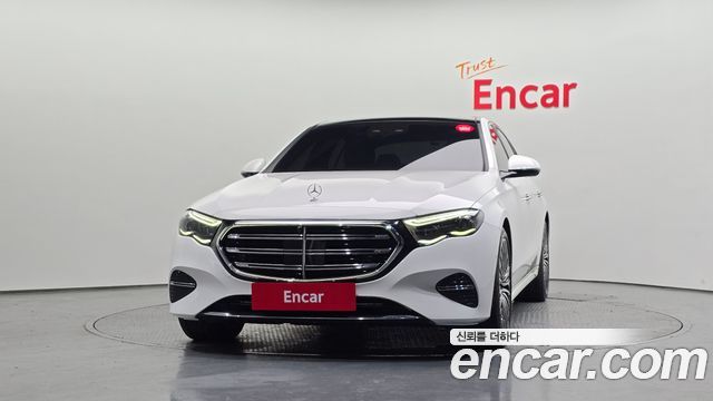 Mercedes-Benz E-Class 2024 — photo 3