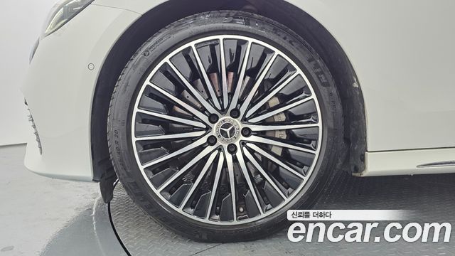 Mercedes-Benz E-Class 2024 — photo 5