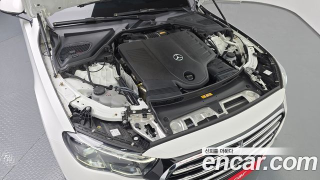 Mercedes-Benz E-Class 2024 — photo 6