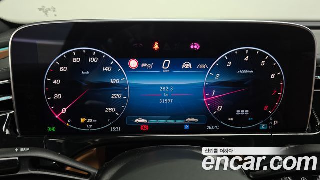 Mercedes-Benz E-Class 2024 — photo 8
