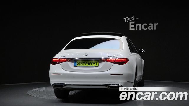 Mercedes-Benz S-Class 2024 — photo 4
