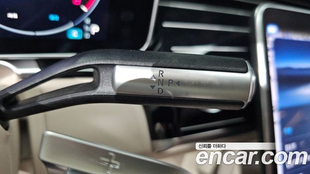 Mercedes-Benz S-Class 2024 — photo 9