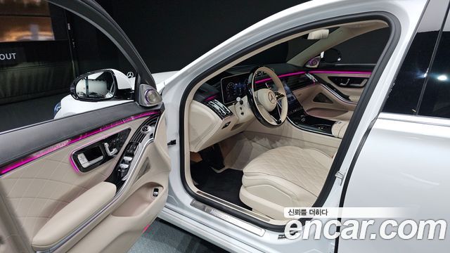 Mercedes-Benz S-Class 2024 — photo 10