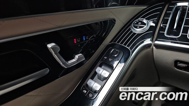 Mercedes-Benz S-Class 2024 — photo 20
