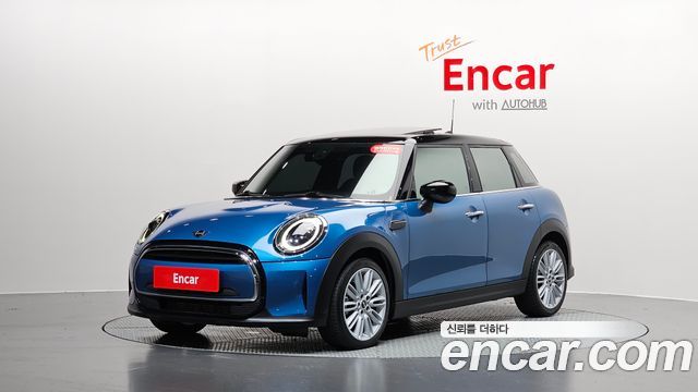 Mini Cooper 2022 — photo 31