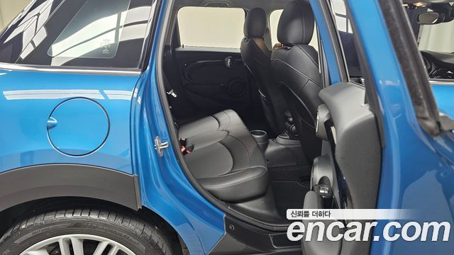 Mini Cooper 2022 — photo 17