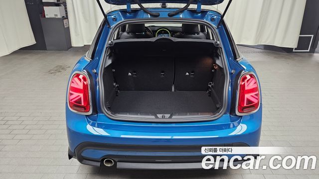 Mini Cooper 2022 — photo 21