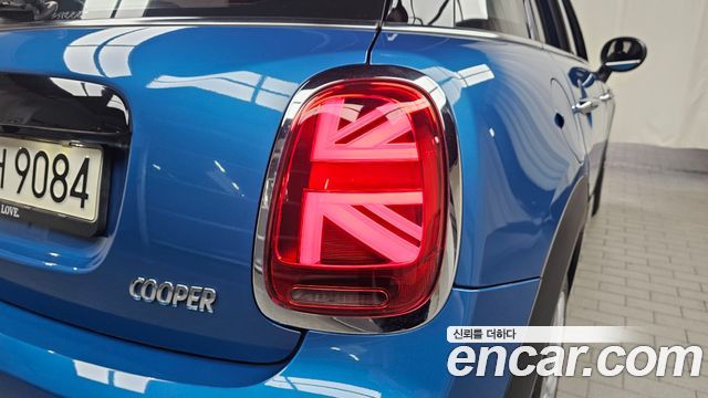 Mini Cooper 2022 — photo 9