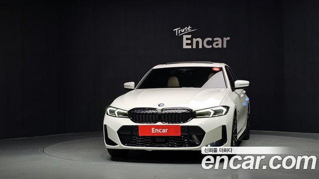 BMW 3-Series 2023 — photo 3