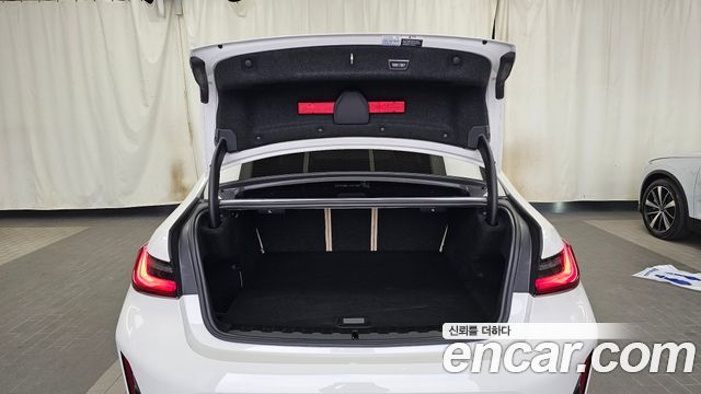 BMW 3-Series 2023 — photo 26