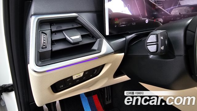 BMW 3-Series 2023 — photo 27