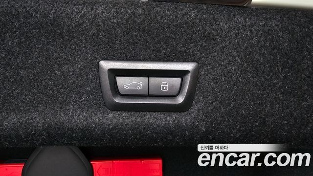 BMW 3-Series 2023 — photo 31
