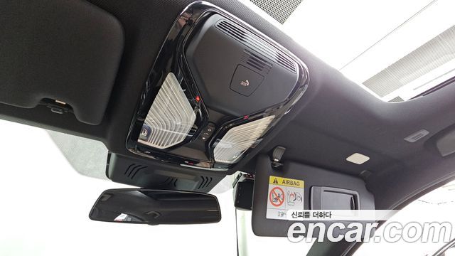 BMW 3-Series 2023 — photo 32