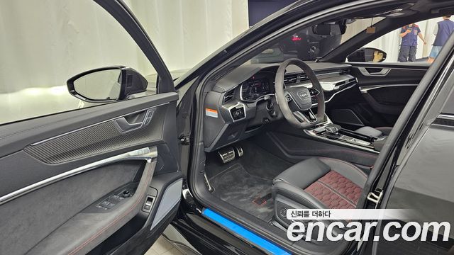 Audi RS6 2025 — photo 13