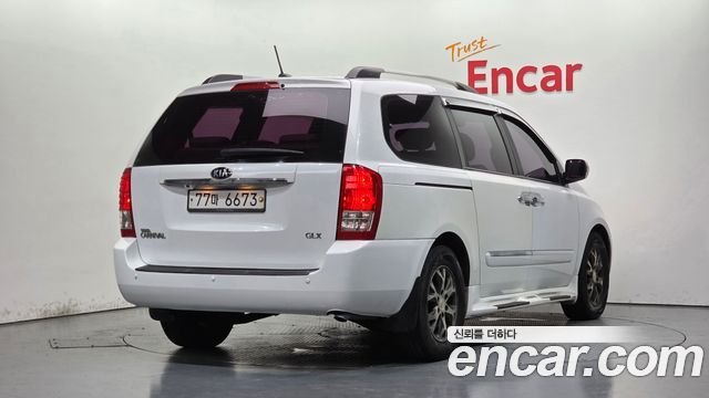Kia Canival 2014 — photo 2