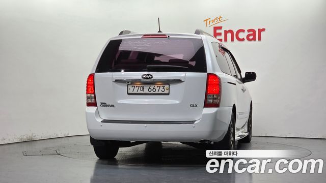 Kia Canival 2014 — photo 4
