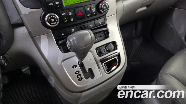 Kia Canival 2014 — photo 9