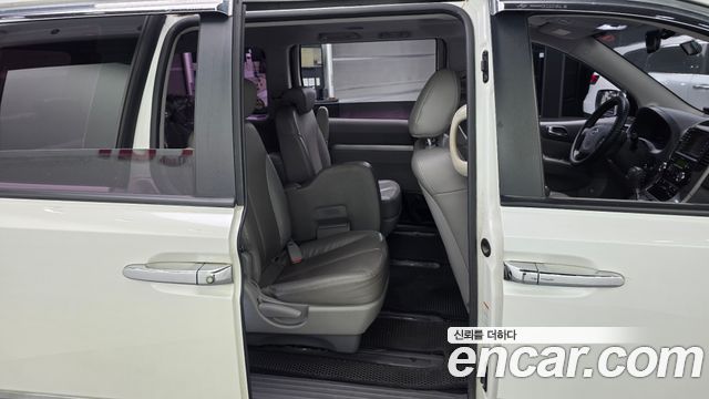 Kia Canival 2014 — photo 12