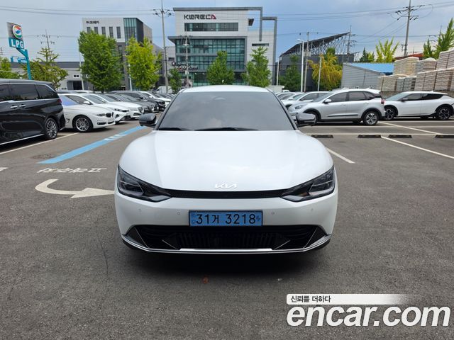Kia EV6 2023 — photo 1