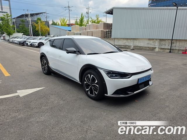 Kia EV6 2023 — photo 2