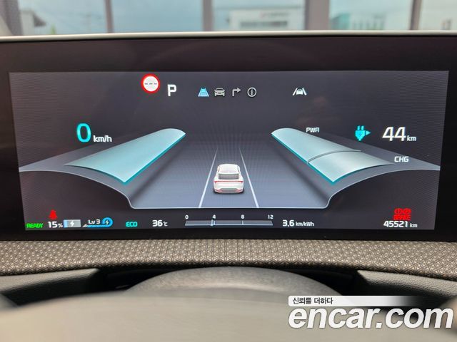 Kia EV6 2023 — photo 8