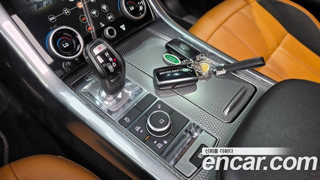 Land Rover Range Rover Sport 2019 — photo 9